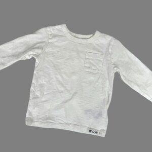 White GAP long-sleeved Toddler T-Shirt - 18 to 24 months